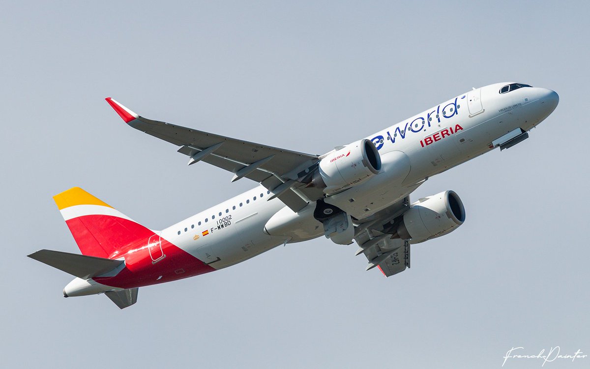 Frenchpainter's tweet photo. First flight from #Toulouse for an #Airbus #A320 with a serial number that exceeds 10,000! #A320neo Iberia msn 10,002. 🇪🇸 #AvGeek https://t.co/kHlHWUj2sj