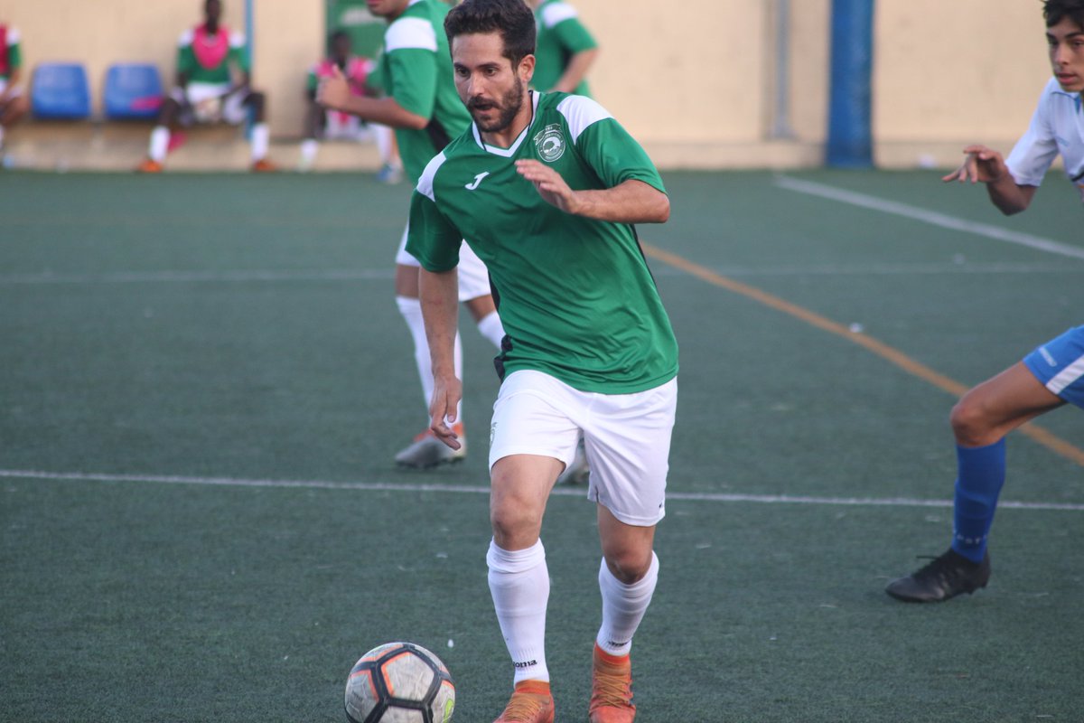 Candor_CF's tweet photo. Ayer nuestro #SeniorFem y #SeniorM se presentaron ante la afición y lucieron la nueva equipación.
Gracias al @AtcoMarbella y al @CDYunqueraa por acompañarnos. https://t.co/wwNKEAT18E