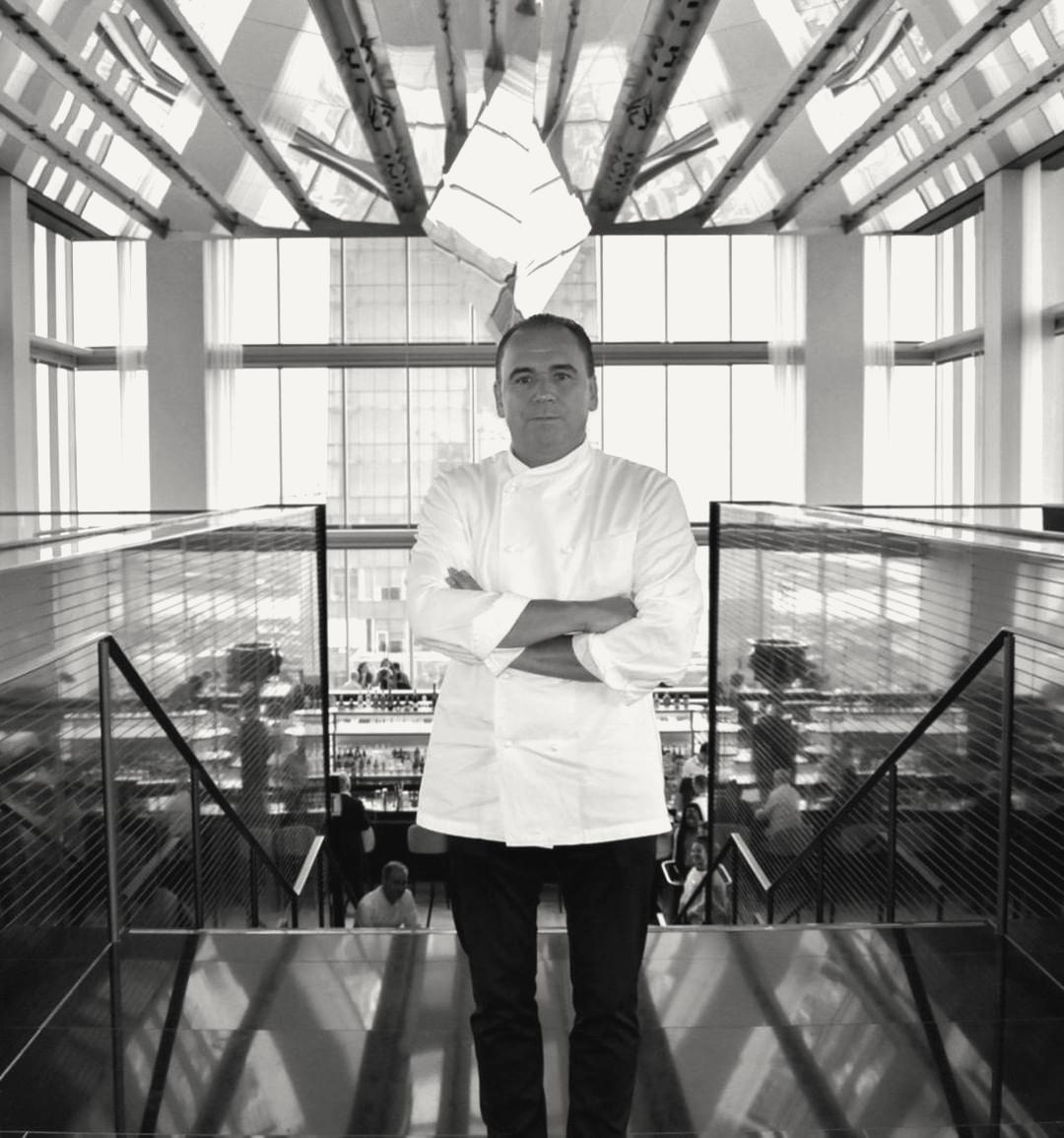 jgdubai's tweet photo. Chef Jean-Georges Vongerichten at JG SkyHigh @jgskyhigh Philadelphia, Pennyslavania https://t.co/AnouLStKG5