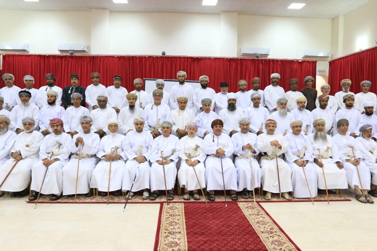 siya_team's tweet photo. شارك الفريق في تكريم سعادة الشيخ / يحيى ناصر الحراصي والي قريات و رئيس لجنة التنمية الاجتماعيه في قريات وايضا السيد اشرف البوسعيدي  لجهودهم في خدمة الولايه طول فترة خدمتهم نسال الله العُلى القدير ان يوفقهم في محطة عملهم القادم في خدمه هذا الوطن https://t.co/5XuivhK48f