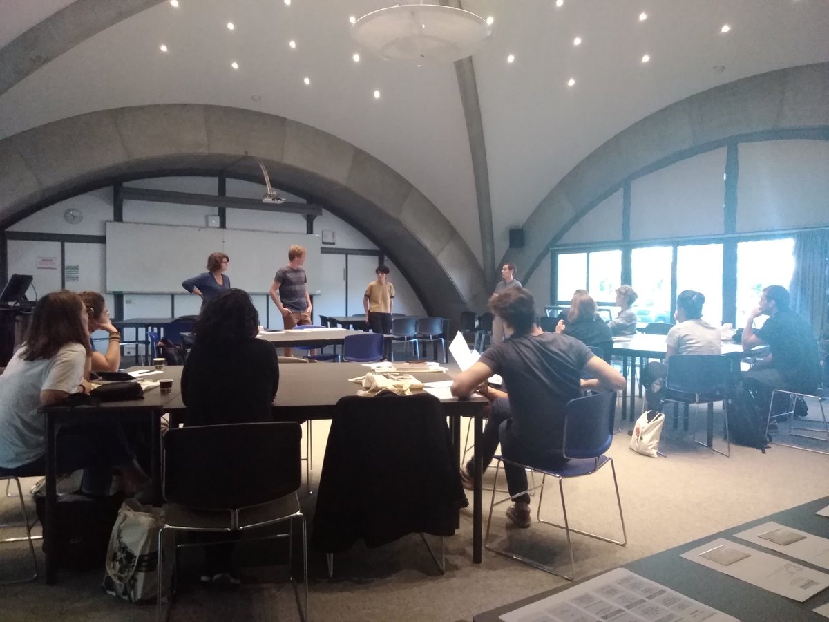 l'Ecole d'été a commencé ! Après l'introduction par <a href="/IGarcinMarrou/">Isa Garcin-Marrou</a> <a href="/jbonaccorsi/">Julia Bonaccorsi</a> Damien Darcis et Cécile Regnault <a href="/umons/">Uga Mons</a> <a href="/UniversiteLiege/">Université de Liège</a> <a href="/univ_lyon2/">Université Lumière Lyon 2</a> <a href="/PlanetariumVV/">Le Planétarium</a> <a href="/LabExIMU/">LabEx IMU</a> <a href="/ENSALyon/">ENSA Lyon</a> <a href="/AADNLyon/">AADN - Arts & Cultures Numériques</a>