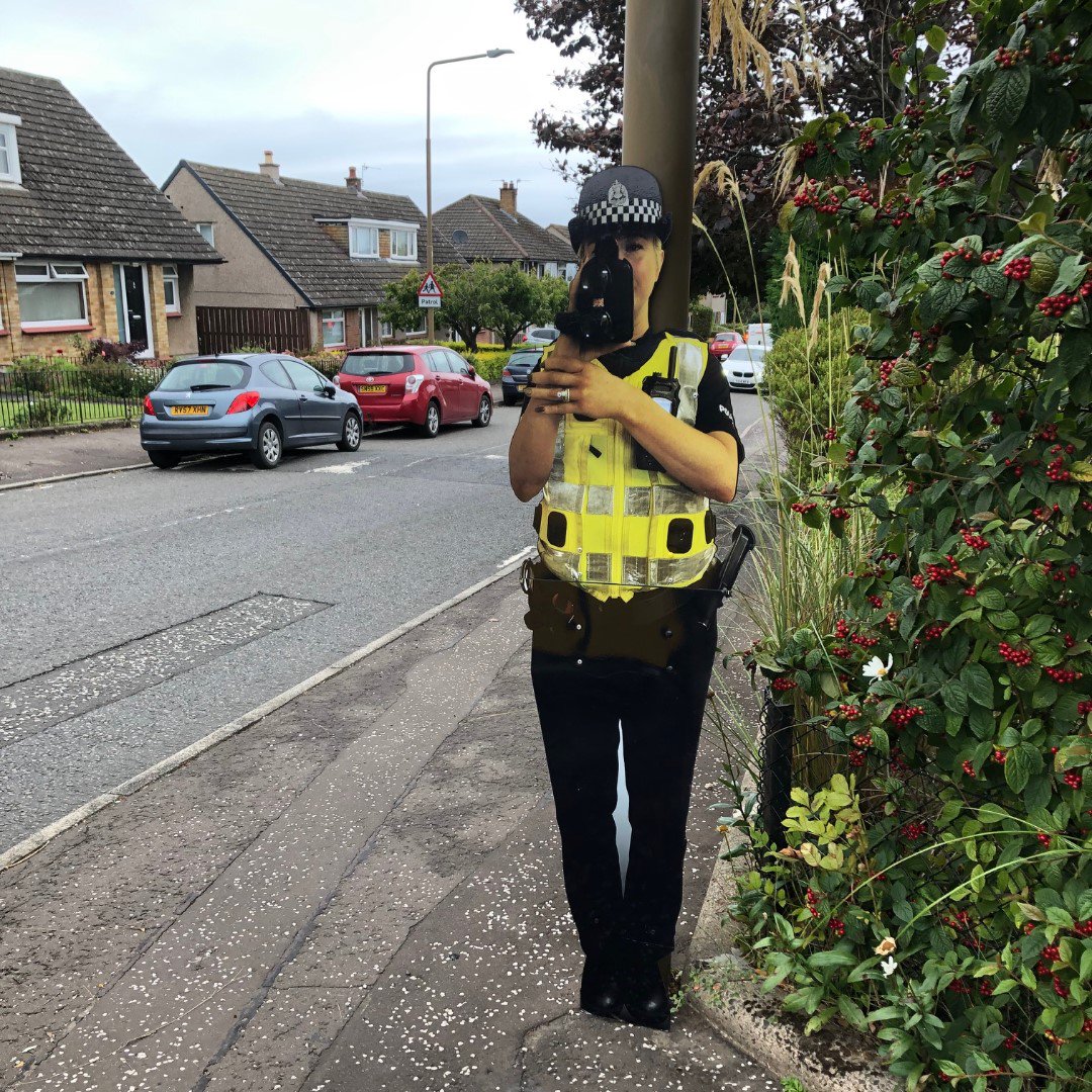 PSOSSWEdinburgh's tweet photo. #PopUpKirsty is out in #Currie today.
Remember to keep to speed limits.
#30MPH #20MPH #OpHeddle #RoadSafety https://t.co/Nc2aT69Pb8