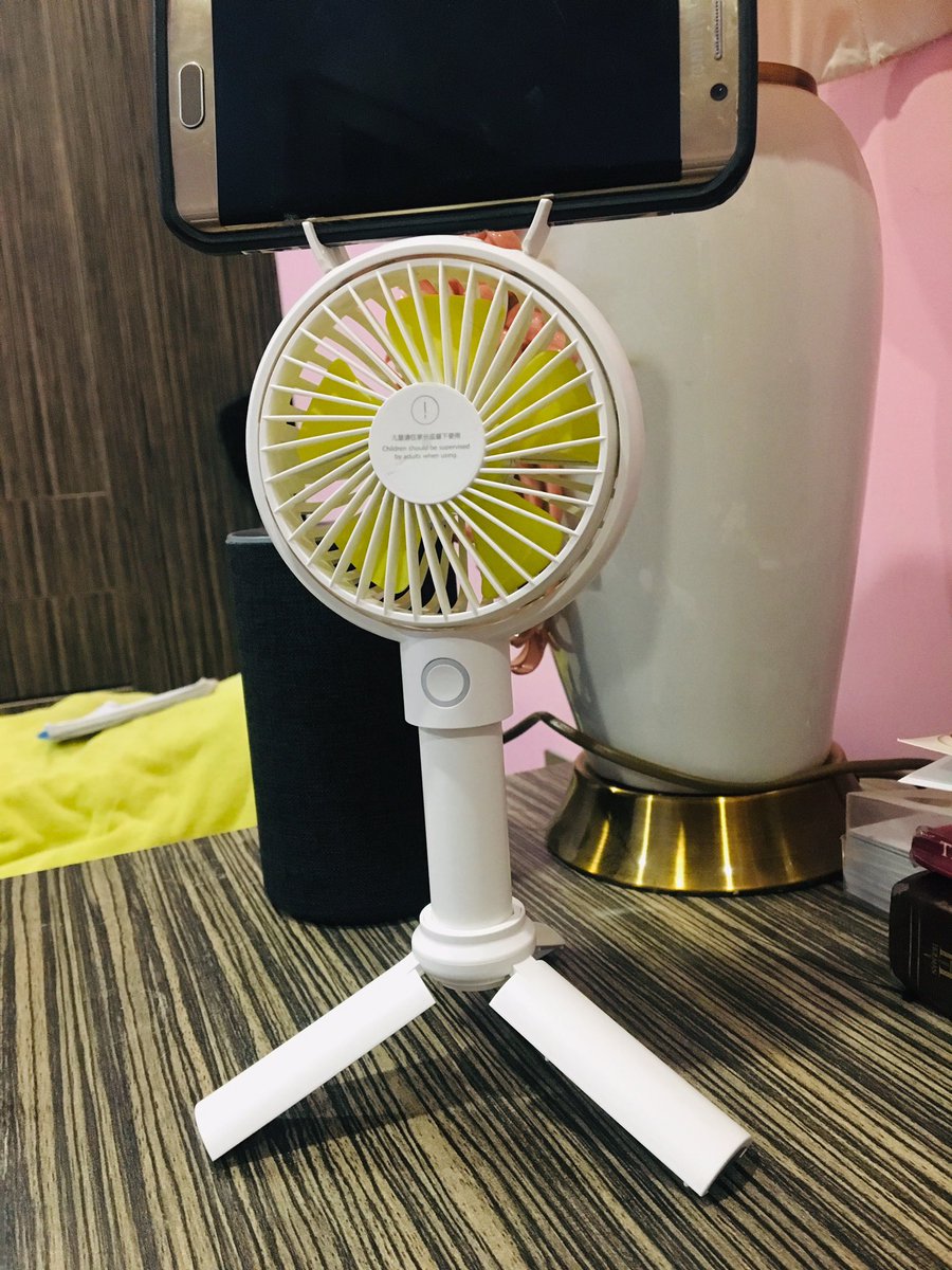 Restocked 🚨🚨🚨
The different modes of our rechargeable hand held fan.
Price:N5000/ N4500 if you’re purchasing more than one.
#AbujaTwitterCommunity #rechargeablefan #giftitems