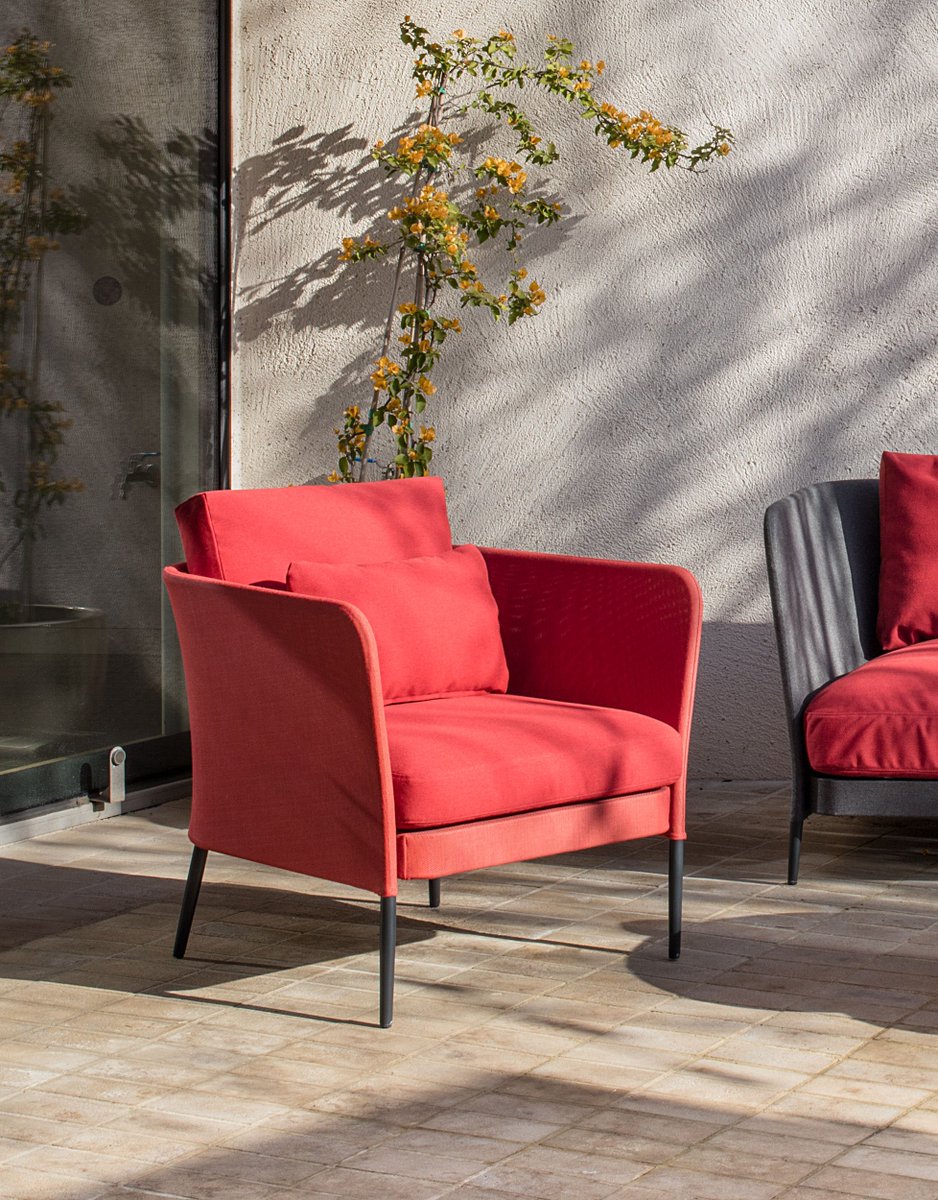 Outdoor furniture can be transformed by colour.  Käbu designed by Javier Pastor. Photo: Meritxell Arjalaguer. #kabu #expormim #furniture #design