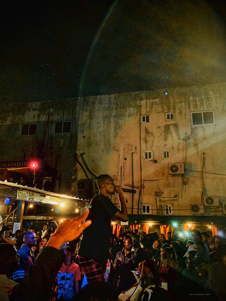 selalii_'s tweet photo. @Spacely1z was a whole energy⚡️🔋over the weekend! Couldn’t help but capture these moments with my phone . Biggupz #linkster  @merchmania2k 
#Merchmania2k19
#shotoniphone https://t.co/EjPxcgLkew