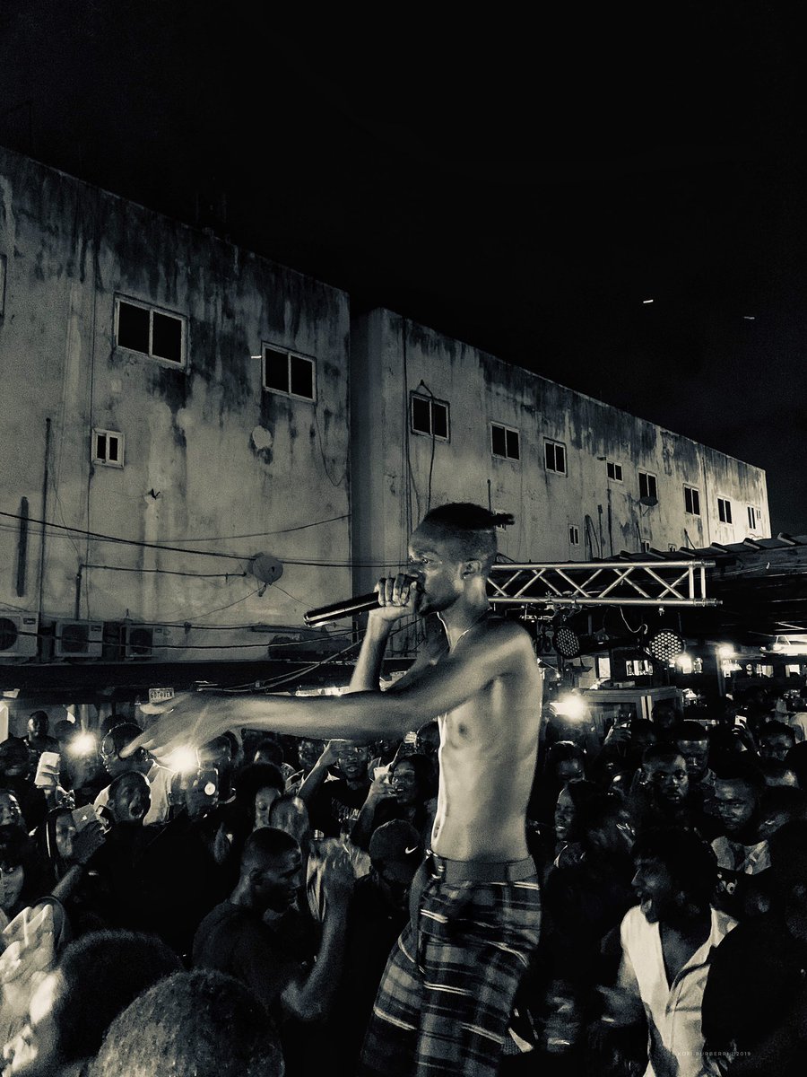 selalii_'s tweet photo. @Spacely1z was a whole energy⚡️🔋over the weekend! Couldn’t help but capture these moments with my phone . Biggupz #linkster  @merchmania2k 
#Merchmania2k19
#shotoniphone https://t.co/EjPxcgLkew
