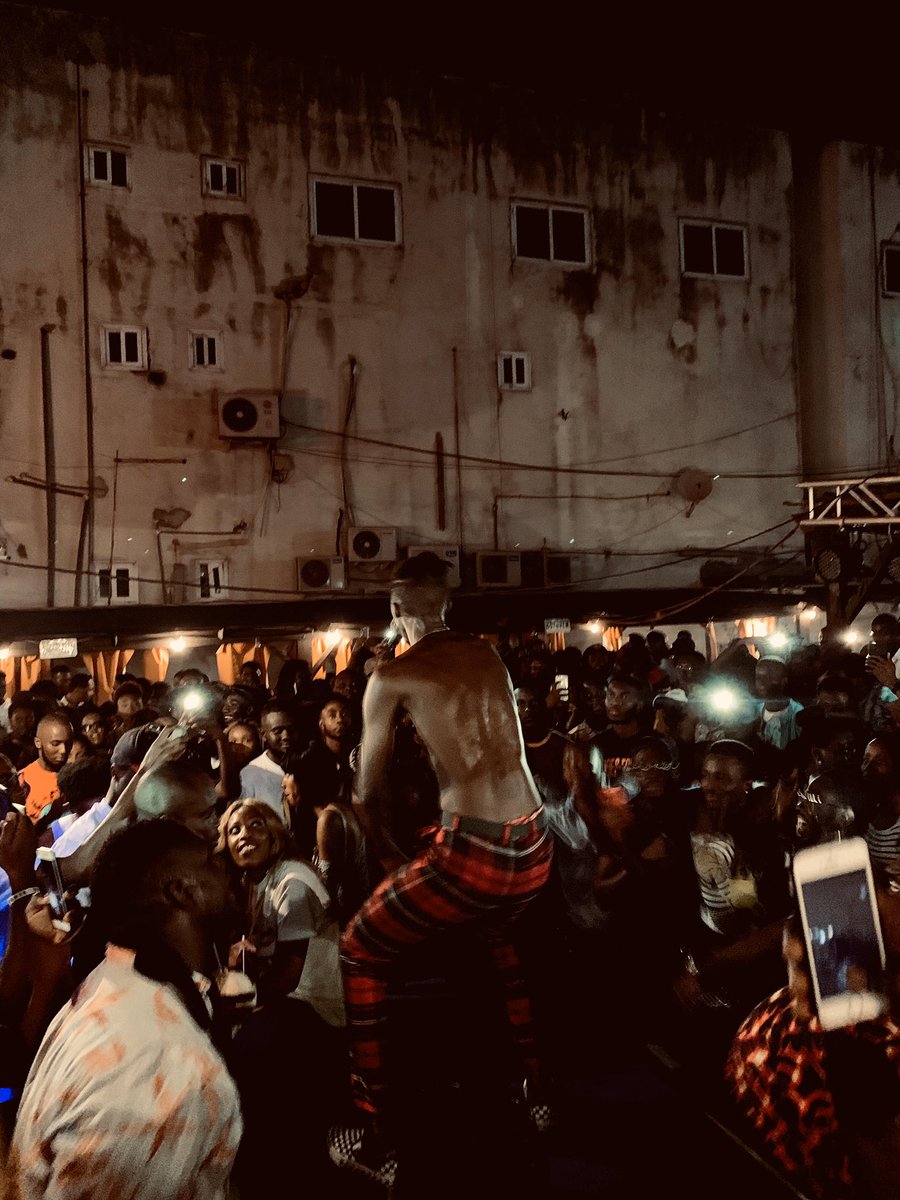 selalii_'s tweet photo. @Spacely1z was a whole energy⚡️🔋over the weekend! Couldn’t help but capture these moments with my phone . Biggupz #linkster  @merchmania2k 
#Merchmania2k19
#shotoniphone https://t.co/EjPxcgLkew