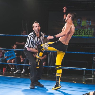 HashtagRefClub's tweet image. Our first #RefClubRefOfTheMonth is...

@JamesAustin_EPW
h...as seen refereeing for @EPWPerth. Big shout out to James, counting them 3s down-under. Have a @BANGenergy for us!