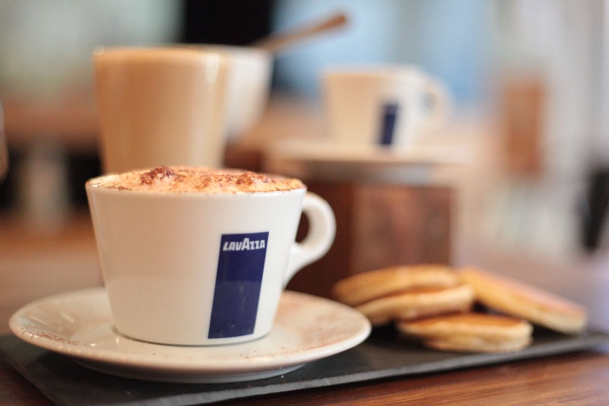 Monday's 😴 
If you need a little extra pick me up today, pop in for some puffs and a hot drink. 
Which cup will you choose? ☕️ 
Open until 8:30pm 🌟TripAdvisor Certificate of Excellence Winner 2019 🌟
#coffee #mondays #1stfloor <a href="/themarlands/">The Marlands</a> #stakks #southamptonproud