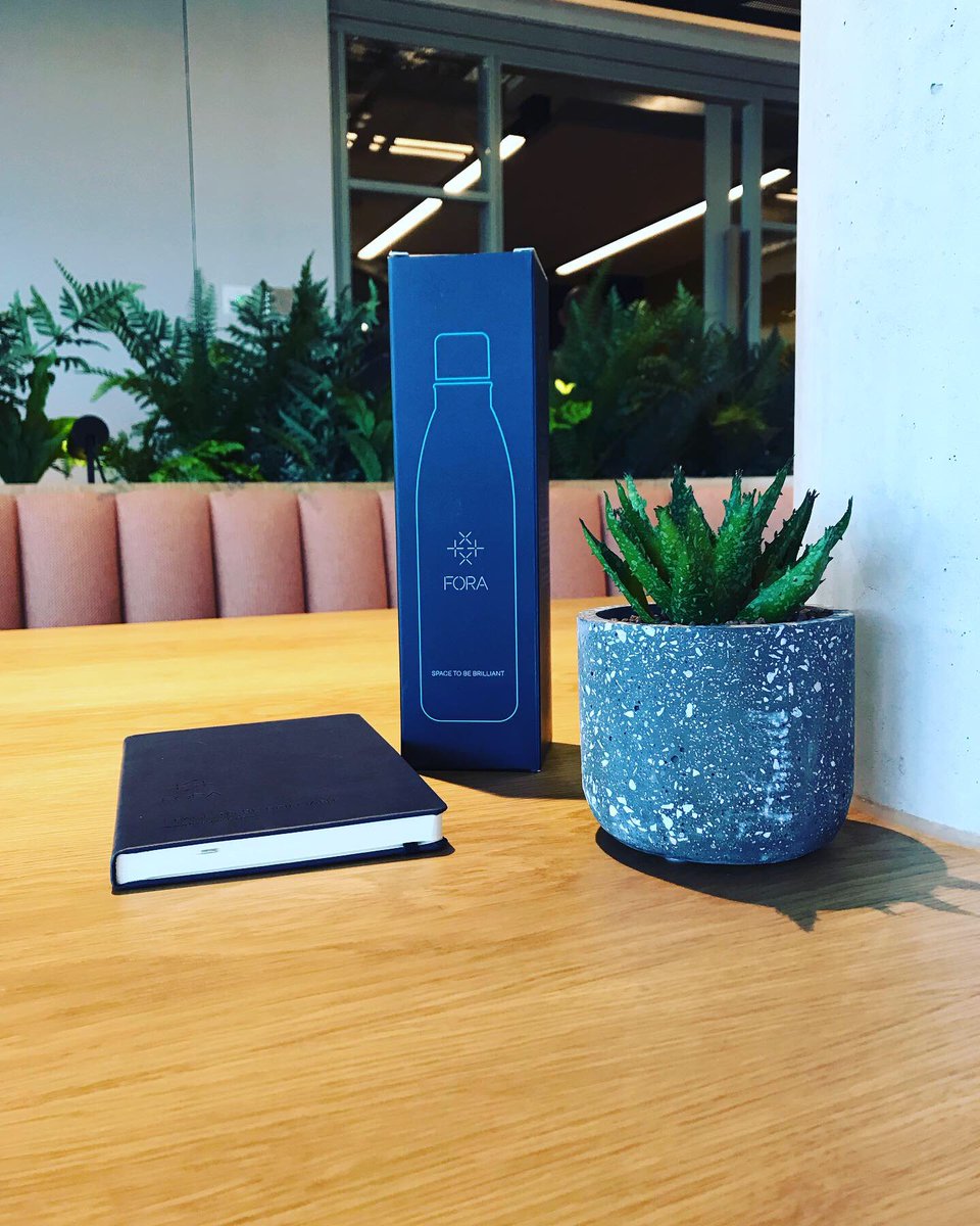 CloudShiftGroup's tweet photo. Welcome team! And thank you @fora_space for the welcome gifts 😍#newoffice #spacetobebrilliant #foraspace #cloudshift #salesforcepartner #platinumpartner https://t.co/5GdMWeHjFu