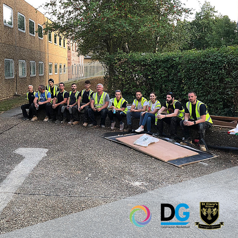 darwingroup_ltd's tweet image. The team enjoying a well deserved cup of tea after a great effort at St Clere&apos;s School over the weekend! 

All hands on deck for the handover of the project!
#teamwork #projecthandover @StCleres1 @OsborneCoopAT