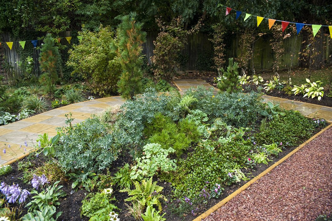 The beautiful dementia garden at <a href="/watlinggardens/">Watlinggardens_TMO</a> is just one of the dedicated places for people living with dementia in Brent. 

There are a number of parks and cafes across the borough which  we hope are havens for everyone.

#CouncilsCan