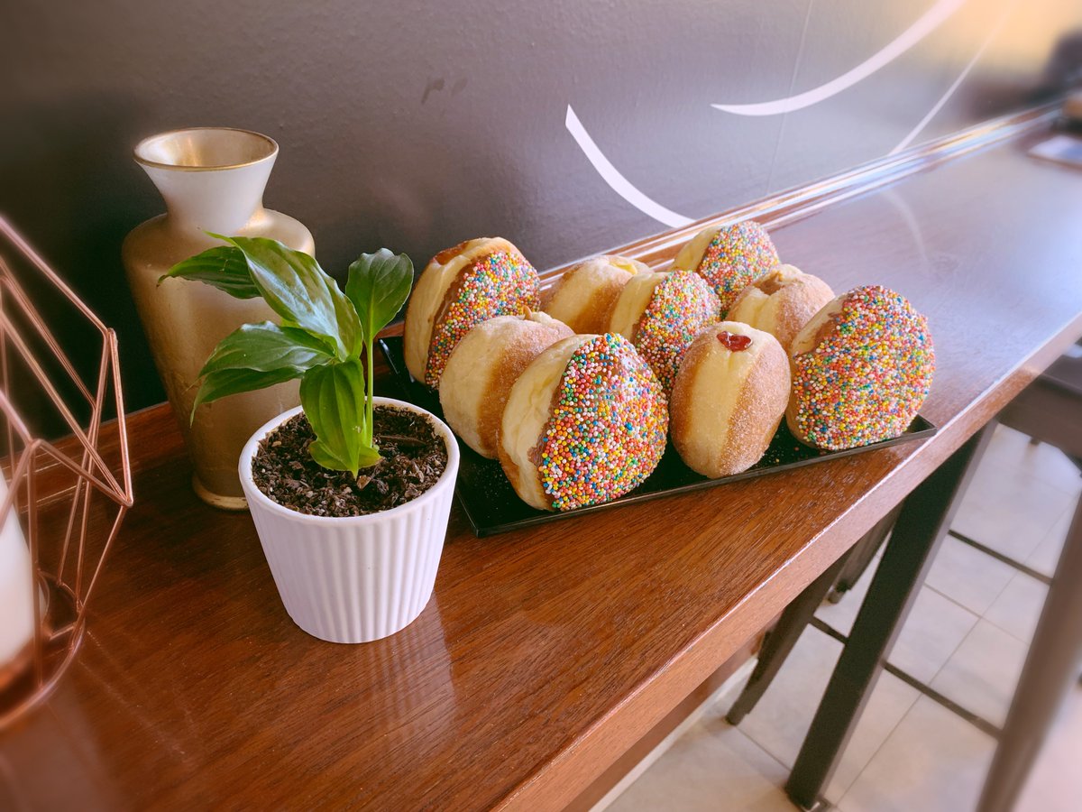 BentSpokeBeer's tweet photo. We know the best way to celebrate the start of spring, and that’s with hot food and a cold beer! Ramen Daddy, Tikka Stand and La Sable Patisserie will be bringing some great food, with great vego and vegan friendly options. 

See you this Saturday at the BentSpoke Cannery! https://t.co/Br4zqpiD34