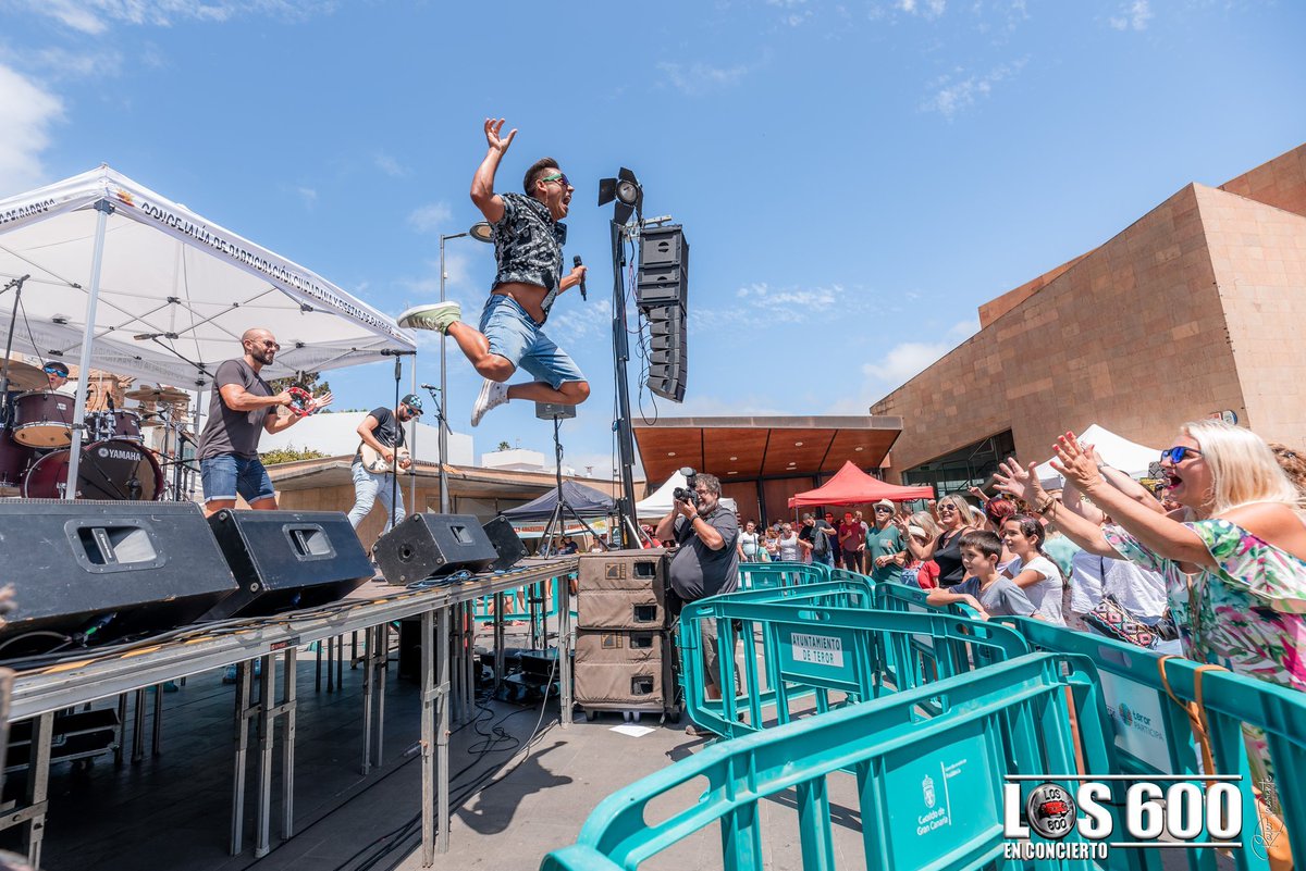 raycotacoronte's tweet photo. Imágenes del Concierto de @los600oficial en el Festival Internacional de Arte en la Calle "En Pie" en Teror.

Más imágenes en: https://t.co/p4jKQCS0gW

#concierto #teror #grancanaria #laspalmas #islasacanarias #los600 https://t.co/ykhKh45ns3