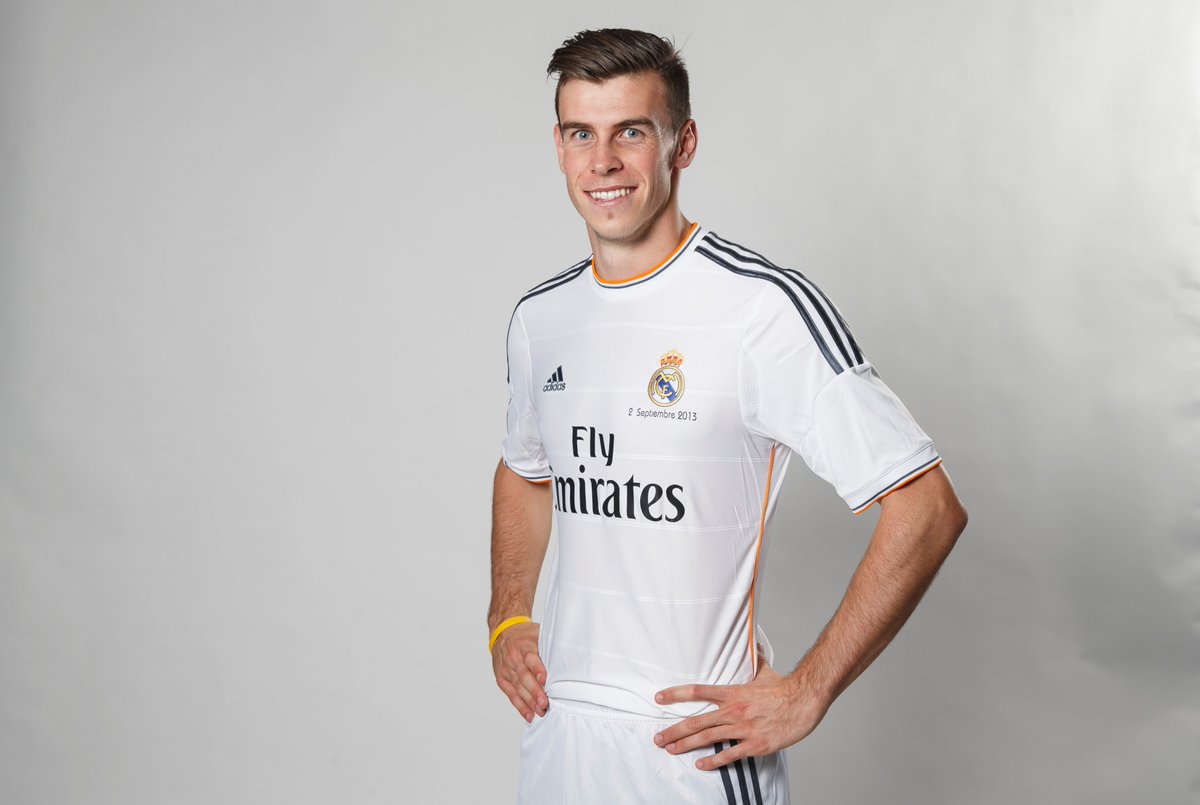 UEFA Champions League on X: '#OTD in 2013, Real Madrid unveiled new signing Gareth  Bale ✍️ #UCL  / X