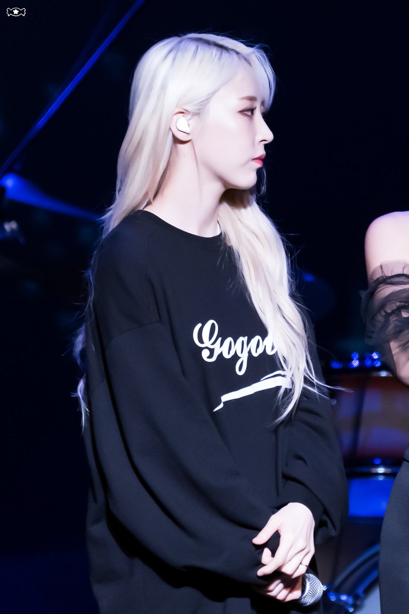 starcandy_moon's tweet photo. 190720 2019 포스코 콘서트 마마무 문별

#마마무 #문별 #MAMAMOO #MOONBYUL https://t.co/LF4mOVSLef
