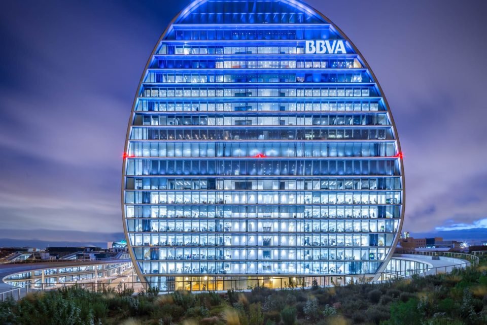 GlobalEnergyMEX's tweet photo. Construyen parque eólico para suministrar energía a BBVA

Endesa, a través de su filial Enel Green Power, construye parque eólico para suministrar 30% de energía a instalaciones del banco en España #BBVA #España #EnergíaEólica #ParqueEólico #energía #EnergíaRenovable #EGPower https://t.co/ZqDXv53Phd