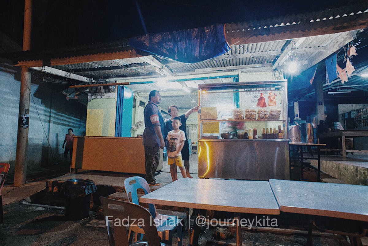 FadzaIshakCNA's tweet photo. Back in 2014, me and my wife as part of #journeykita went to Sg Lembing to stay at TimeCapsuleRetreat as they just opened. 

Here is some frame from the lovely small town as a tribute to warm people of #SgLembing that caught fire even of Merdeka Day. https://t.co/CMHVc7upma