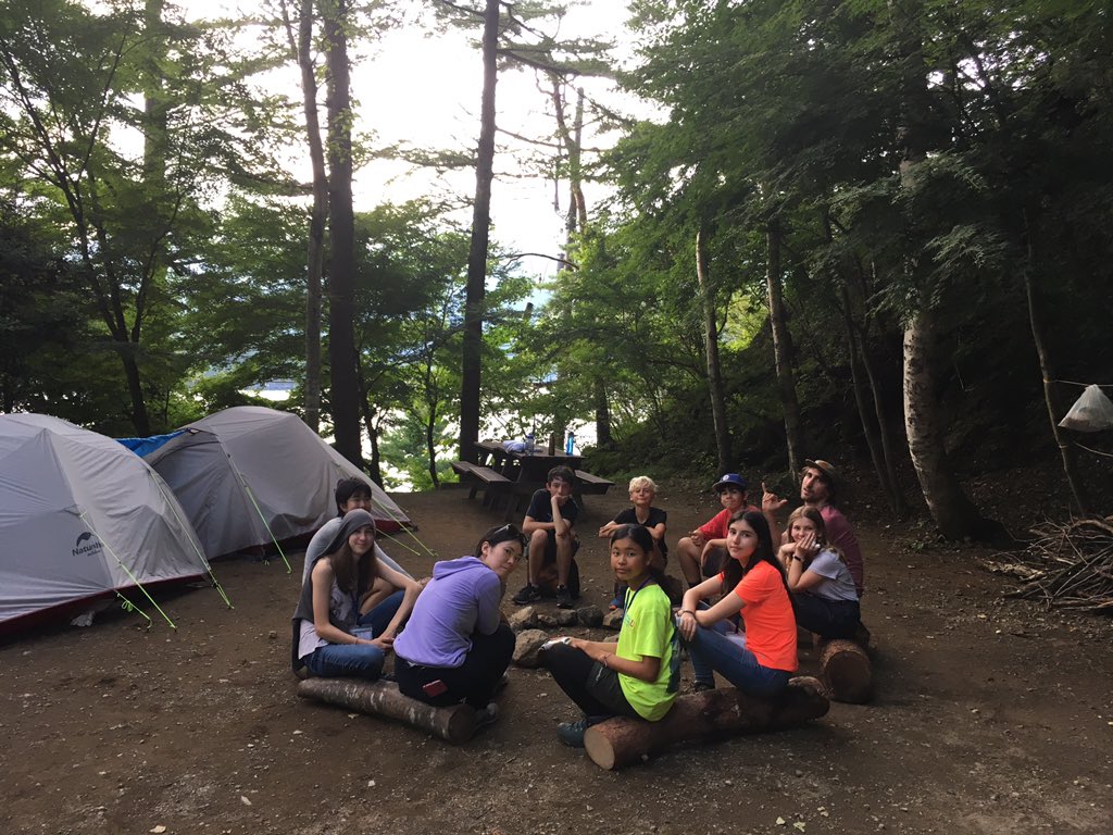 MSTokyoEucalyp's tweet photo. #MSTmiddleschool settling in to their new home. With the new location comes a shift in responsibilities. Students have shifted into 2nd period lessons. Itโs time for the guides to take a step back to allow the students to flourish! #MSTodyssey2019 #MSTindependence https://t.co/tgxhBsznlS