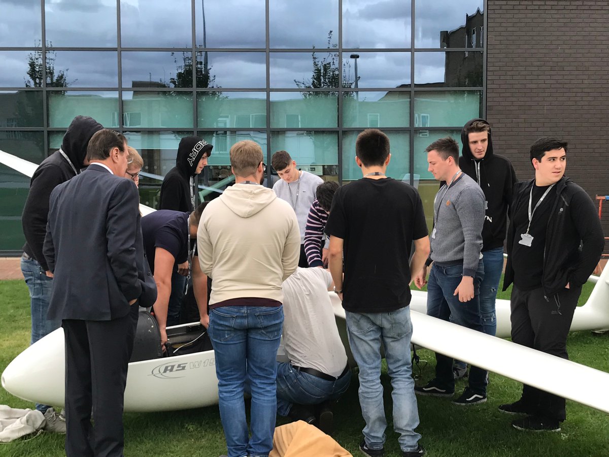 Siemens Gamesa Renewable Energy students - Day 1, Teambuilding - "We need you to think like engineers" - Take it apart and rebuild it! - The teams selected a leader and worked as a unit to solve the puzzle #Students #Engineering  <a href="/TGliding/">Trent Valley Gliding</a> <a href="/NorthLindsey/">NorthLindseyCollege</a>