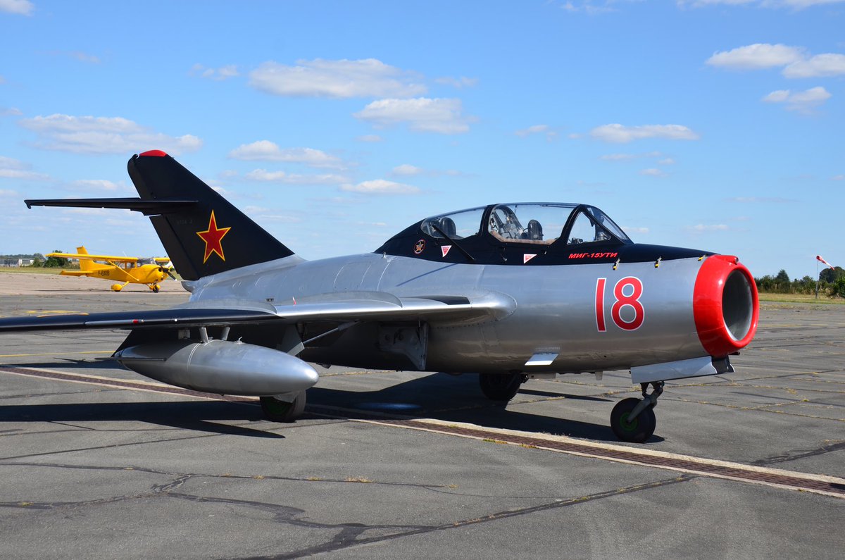 Le MiG 15UTI est arrivé sur l’aérodrome de Melun-Villaroche! 👉Rdv les 7 & 8 septembre pour l’admirer « en vrai », avec des dizaines d’autres appareils de légende!☀️ airlegend.fr @FanaAviationMag #AvGeek #MiG15 #airshow
