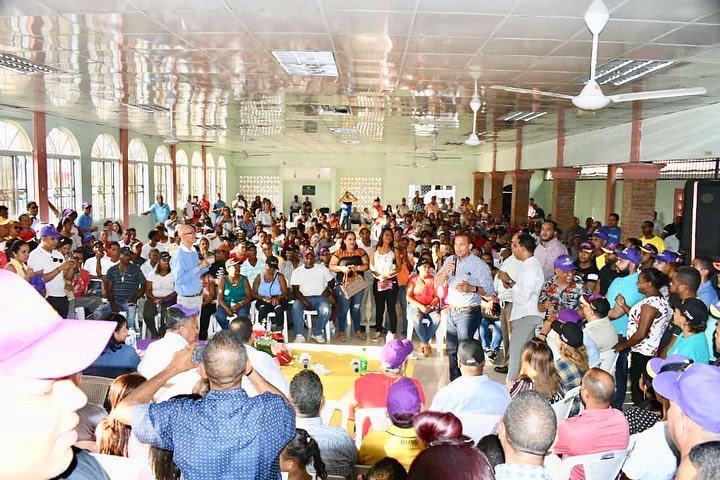 luisciddiaz's tweet photo. Donde hay calidad,no hay competencia. @JCesarValentin #SantiagoQuiereSuSenador #ValentinRepite https://t.co/chsFV5flJc