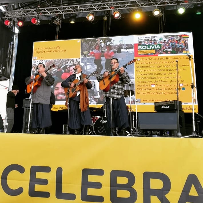 HashliveArg's tweet photo. En el día de ayer estuvimos presentes en el homenaje a otra colectividad de gran representación en nuestro país. Entre danzas, música y gastronomía del Altiplano, dimos testimonio de la actividad de los presentes en redes sociales en #BACelebra Bolivia. 🇧🇴 https://t.co/o0OAbG8KSa
