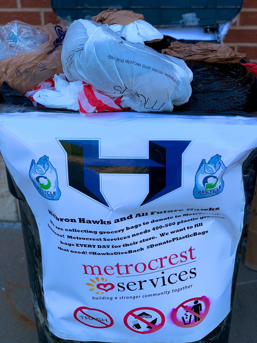 HebronFBBooster's tweet photo. Thank you to our Hawk and Future Hawk families for filling up our recycle bin last week. Taking all of the grocery bags this morning to Metrocrest Services! #FillTheNeed #BringGroceryBags #HebronFootballStadium https://t.co/vAvF0QkFAW