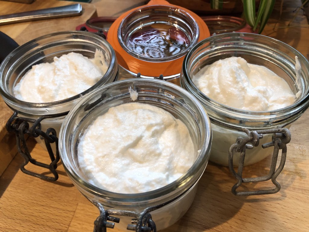 ChefsPass's tweet photo. Keeping busy today with another batch of Casa Martinez goats cheese,with the fantastic Delamere Dairy whole goats milk @DelamereDairy #delameredairy #quesodecabra #fromagedechèvre #formaggiodicapra #goatscheese #cheese https://t.co/MzkPOg52DU