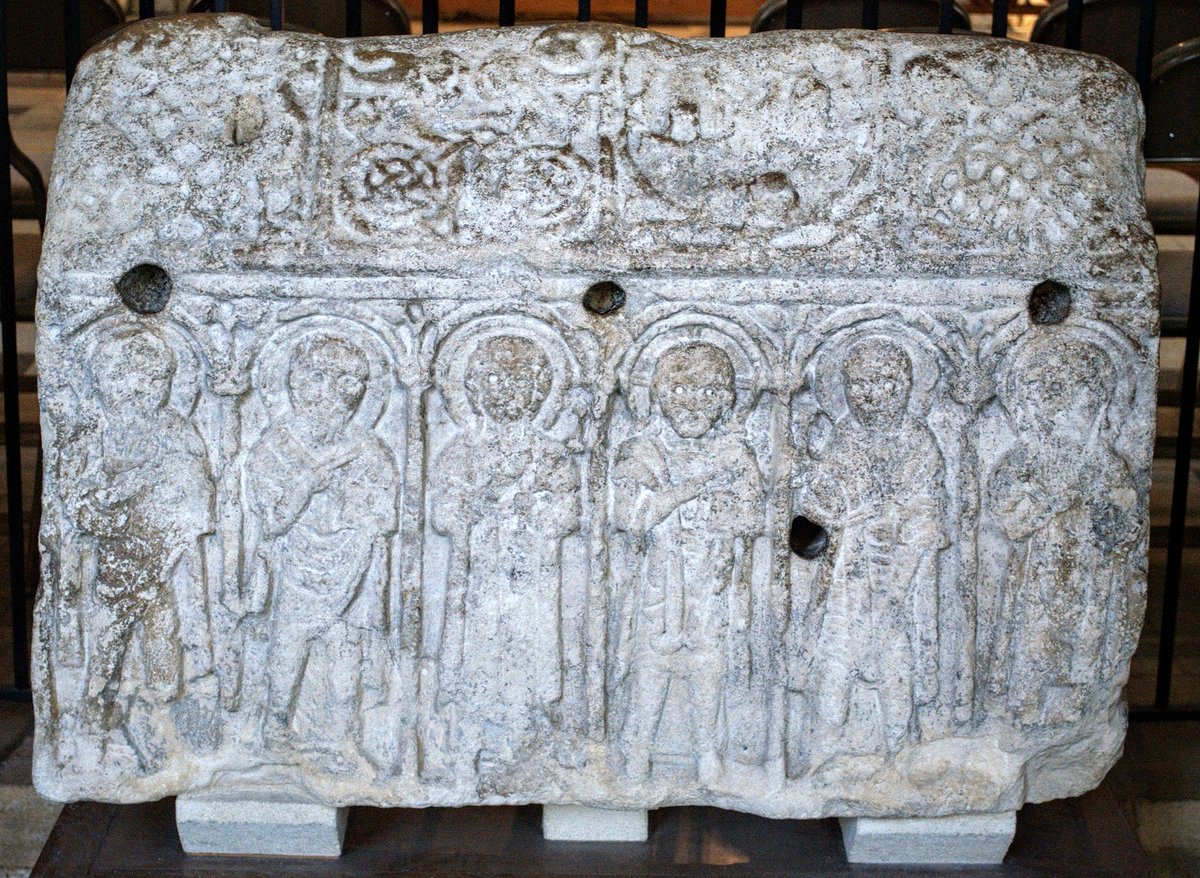 Also in @pborocathedral of course, is the wonderful #AngloSaxon (yet somewhat #Roman-esque) 9th Century 'Hedda Stone', commemorating the monks and abbot who died in the #Viking attack on Medeshamstede monestary in 864  #Archaeology #Peterborough #PeterboroughCathedral