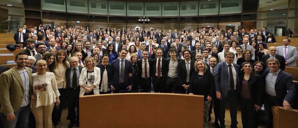 Dobbiamo continuare a dare risposte immediate, serie e concrete ai problemi dei cittadini. Per guidarci in questo percorso c’è bisogno di competenza, testa e cuore e la persona che incarna queste qualità è il nostro <a href="/luigidimaio/">Luigi Di Maio</a>. #DiMaioVicePremier 💪🏻