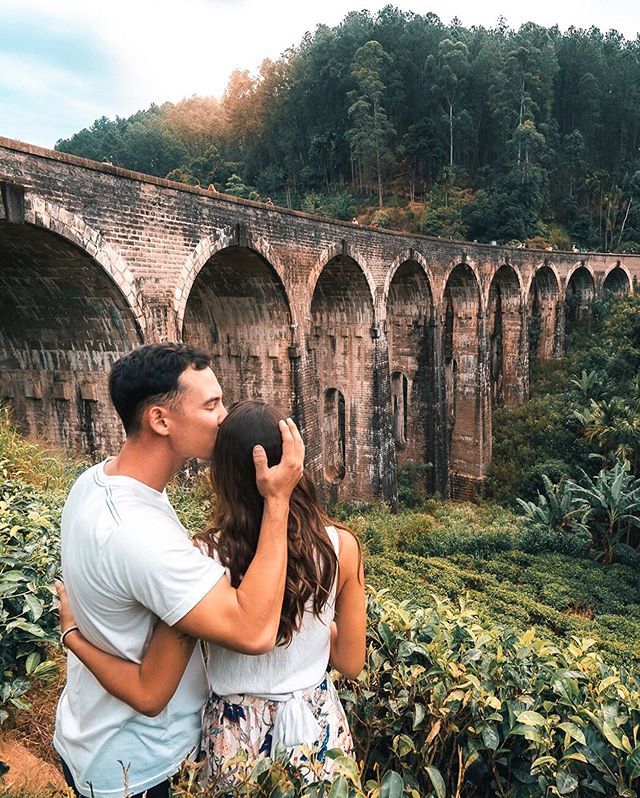 wemovedabroad's tweet photo. There are some places in the world that are more beautiful than it’s possible to capture in a photo. The Nine Arch bridge in Ella is one of those places. We visited in the afternoon and yes, it was packed with selfie sticks and didn’t feel like much of a… https://t.co/v6Zwjq1Cd8 https://t.co/OqA9QxgPS1