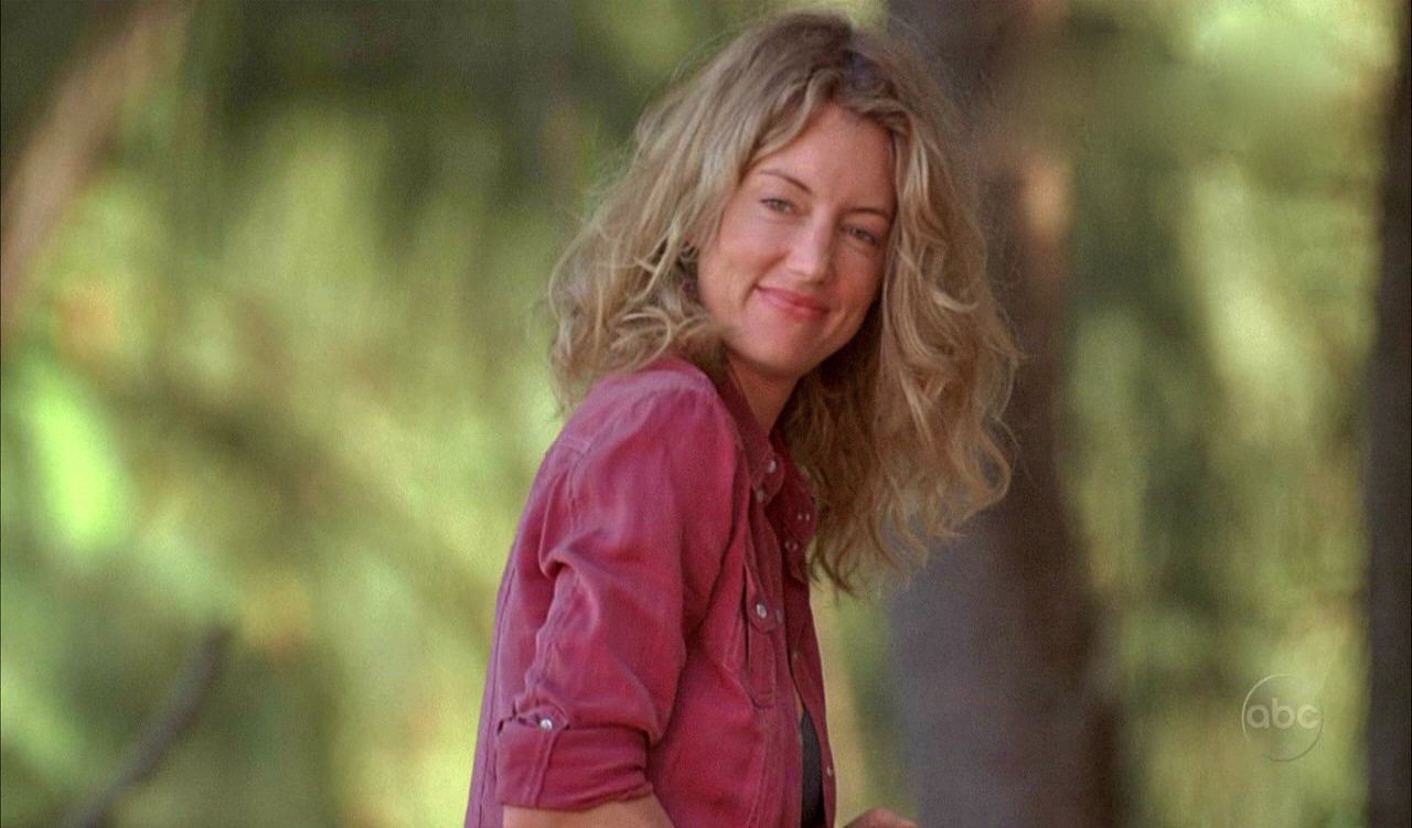 Wishing a happy birthday to Cynthia Watros who was Libby on 