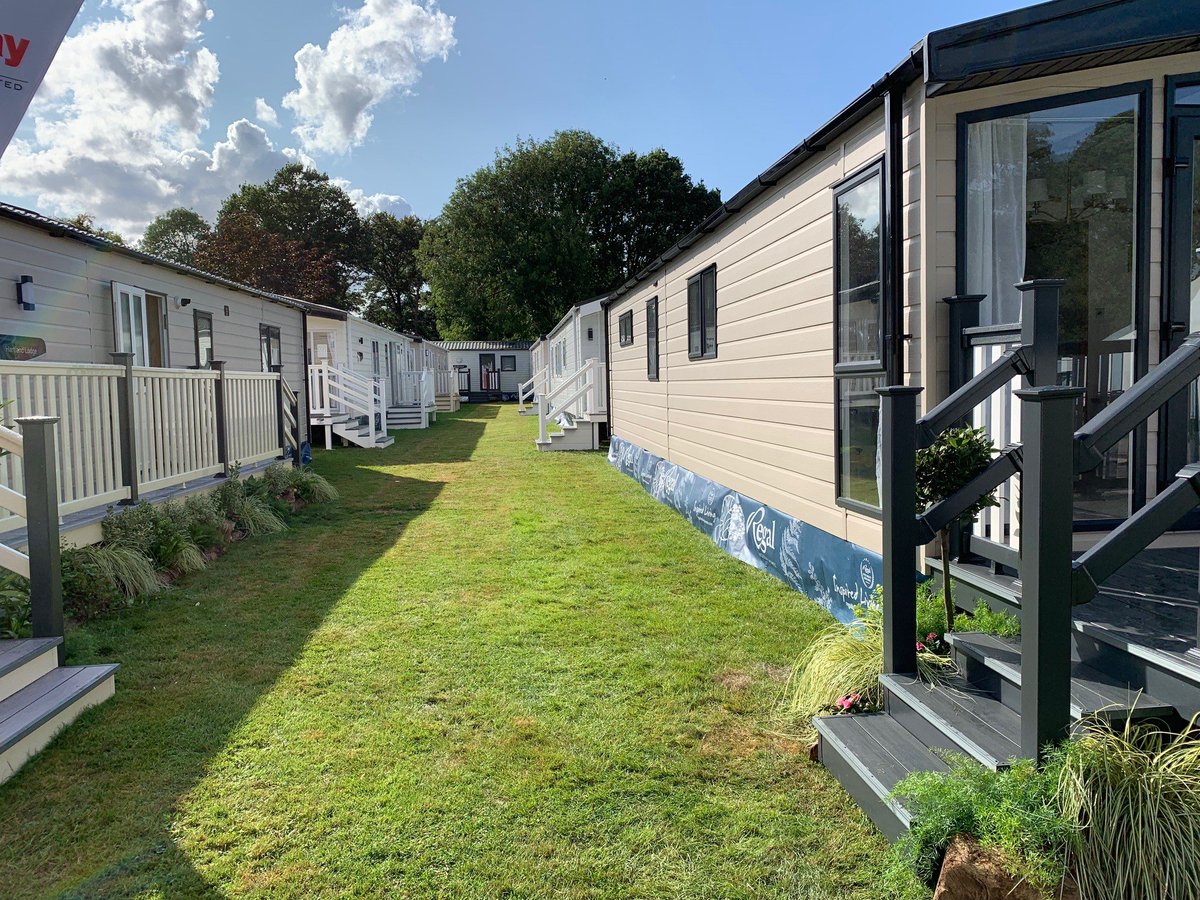 RegalHolHomes's tweet photo. Super Excited for The Lawns show this week and to reveal our 2020 Models.

Preperations are well under way.

Look forward to seeing you all there! 🤗☀️ https://t.co/tW6qEhqILv