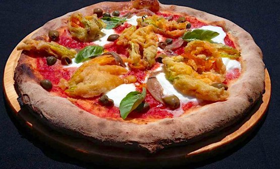 identitagolose's tweet photo. Pizzeria Caruso, da Tramonti a Trecate.
Nel Novarese il locale di Iginio Caruso; tanta qualità, impasti diversi e condimenti che lasciano spazio anche alla fantasia https://t.co/O6WCQ1CKM1 https://t.co/7P4XuisPsu