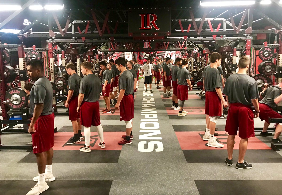 CoachRamirez7's tweet photo. Baseball got to open up the new Sports Performance Center this morning 👀 

When talking player development this place is a game changer 💪🏽 💣 🔥 
#WeAreLR 🐻⬇️ 

@Baseball_LR https://t.co/U9l0jBDyr5