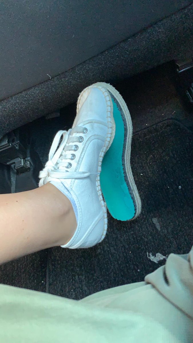 caseyjfleisch's tweet photo. @ASOS_HeretoHelp hi ASOS I got these shoes just over a month ago and they have just suddenly fallen apart, would like my money back 😢 https://t.co/02qQjfAl7W