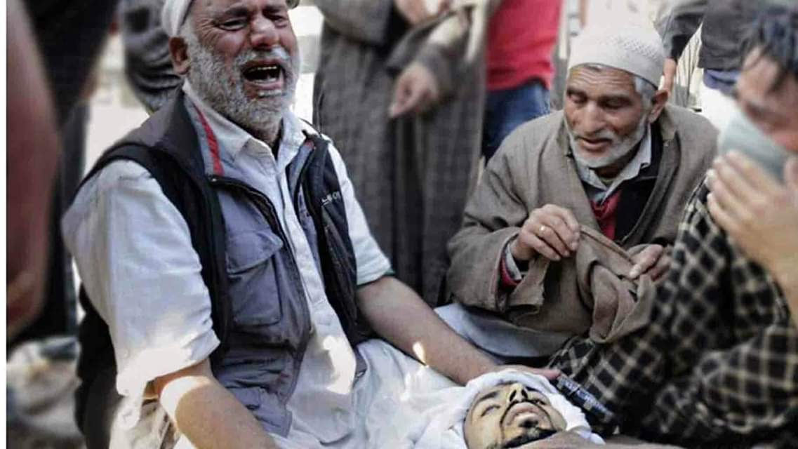Ata__kH's tweet photo. Save Kashmir
Men,women and children in Kashmir are facing nameless horrors everyday. 
As they cry out for help,the world responds with a deafening silence.
The brutality against our brothers must end.
Kashmir needs our voices now.
Stand up for humanity
#ModiTheKillerOfKashmiris https://t.co/sPnqUitQkn