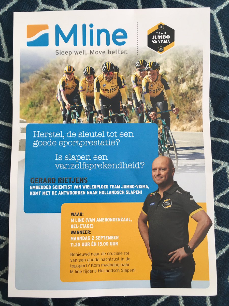 Op de rustdag van 🇪🇸@LaVuelta2019 houdt collega Gerard Rietjens op het <a href="/HollandschSlape/">Hollandsch Slapen</a> event voor relaties van Official Partner <a href="/mline_nl/">M line</a> een interessant betoog over de sleutelrol van slapen in het herstelproces van renners #partnership <a href="/JumboVismaRoad/">DavidRRCegg</a>