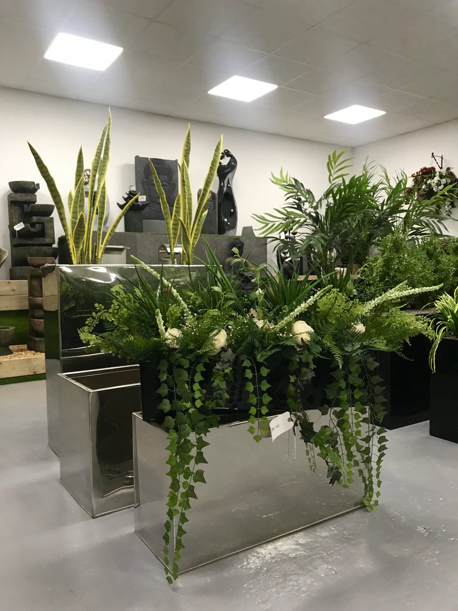 plantersuk's tweet photo. September Deal 💸

20% off all stainless steel planters 😍

📲Drop us a message
📍Luxury Gardens UK
     Hawthorn Avenue
     Hull
     HU3 5JU
☎️01482 580055

#planters #artificialplants #gardendesign #luxurygardensuk #hull https://t.co/LlVx9cuCiz