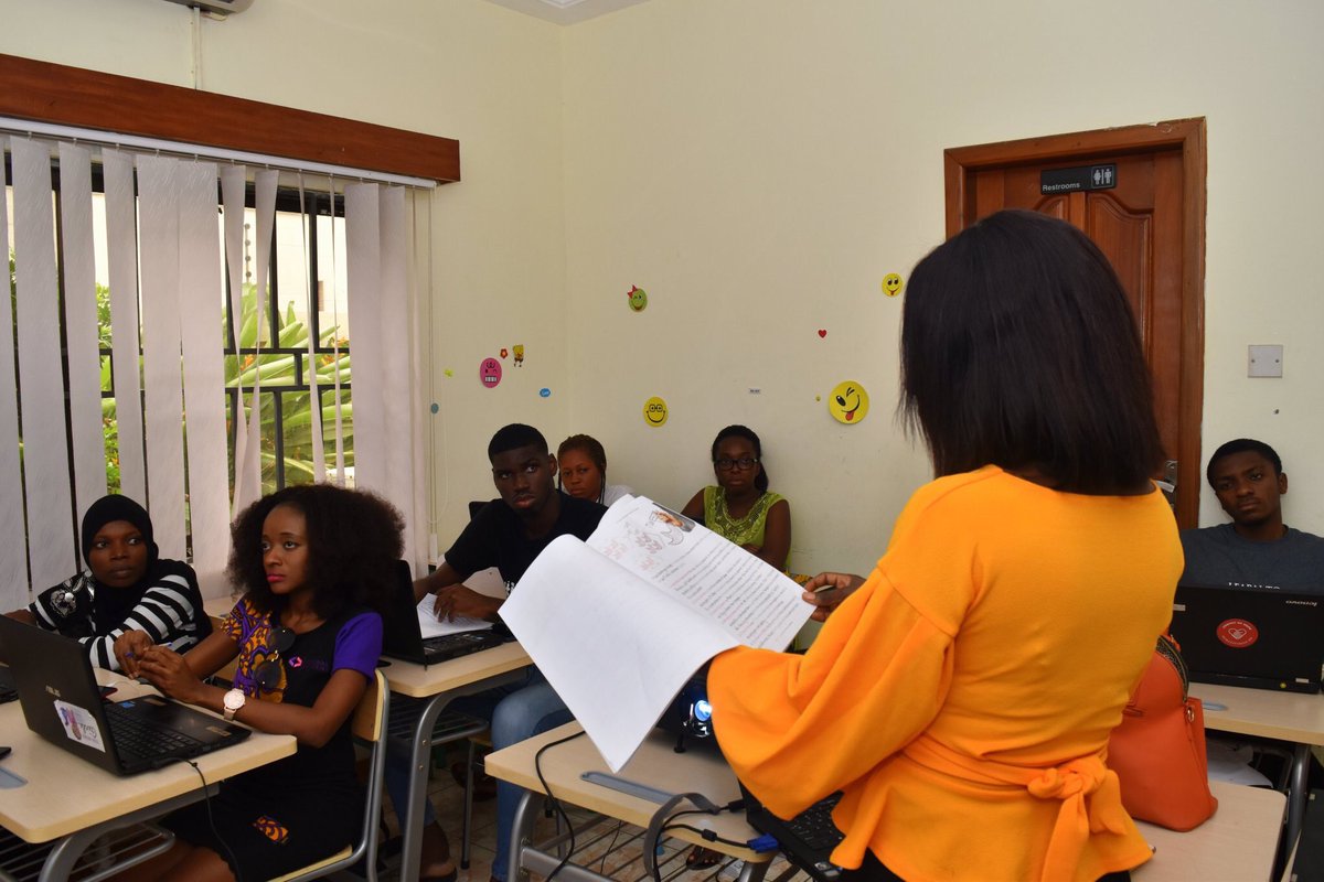 delphina_Agyare's tweet image. Friday the 30th of August 2019, I had a training session for trainers from the Village of Hope and Soronko Academy. I was excited to transfer my knowledge from the International Stem Studio in California (@TGRFound )#stemstudio