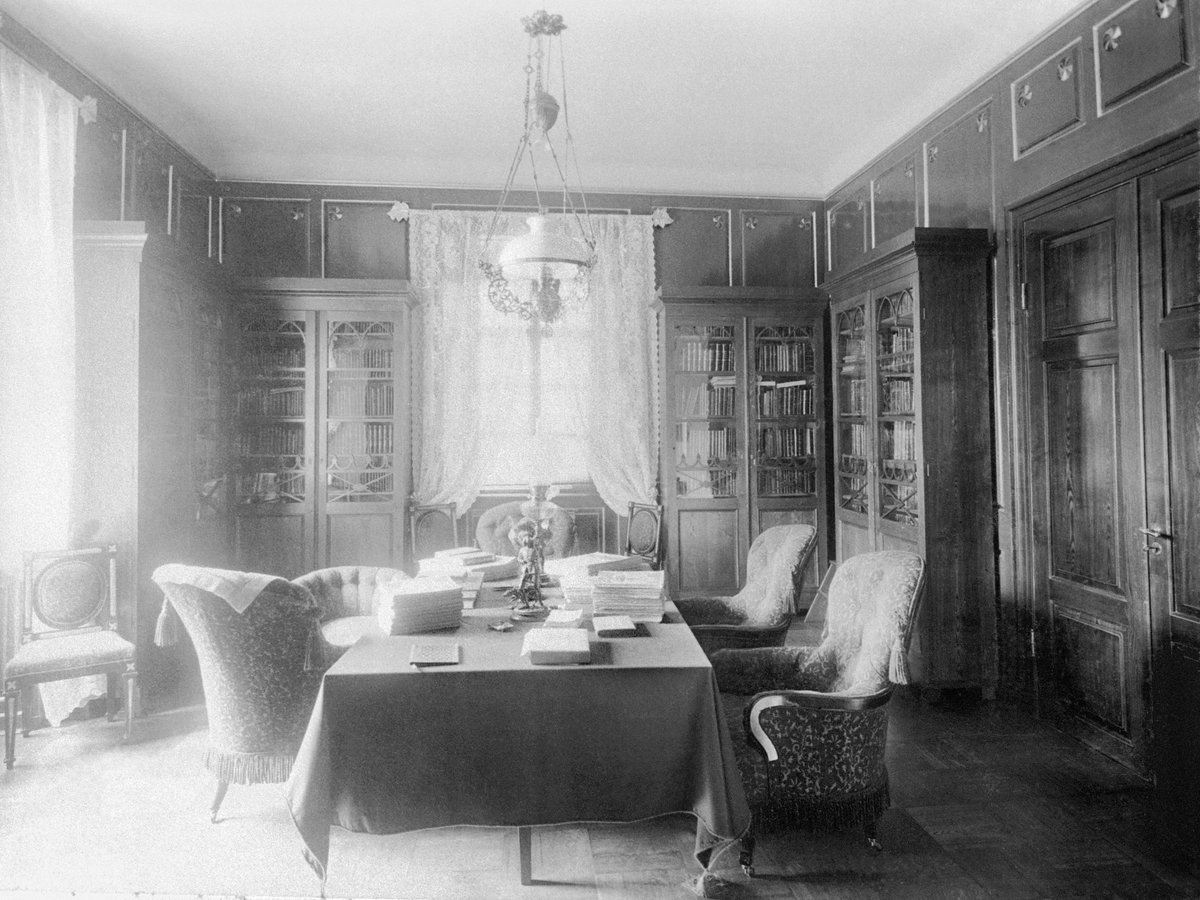 Vērtīgs piedāvājums - izmanto iespēju trešdien plkst. 17.00 apskatīt LNB simtgades izstādi "Neredzamā bibliotēka" tās kuratores Kristīnes Zaļumas vadībā!

Dalība bez maksas, bet vietu skaits ierobežots. 
Piesakies šeit 👇
ej.uz/Zaluma_NB_eksk…