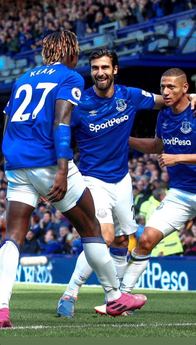 TEAM 🔵
