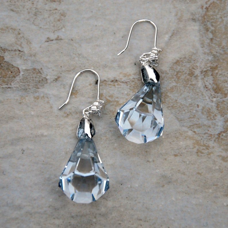 #swarovski #raindrop #etsymntt #etsysocial #etsyhandmade #etsyshop #etsyearrings #bling #freeshipping #freeship #CZ #sterling #silver #sterlingsilver buff.ly/2TQ46zD via <a href="/Etsy/">Etsy</a>