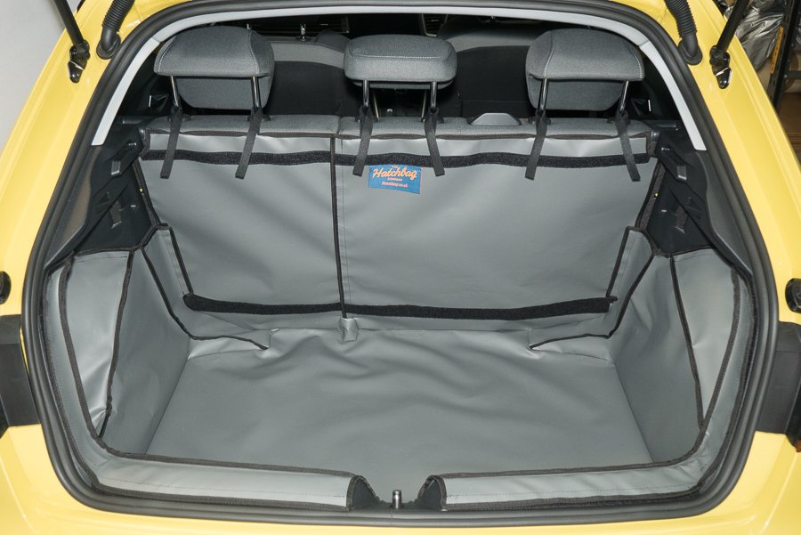 HatchbagCompany's tweet image. The wait is over you can purchase a boot liner for your new Audi A1 Sportback 2019 Onwards
Visit the page below to check out full options, extras, costs and also order online. 
ow.ly/2nCK30pswZa
#AudiA1 #carbootliner #bootprotection #travellinginstyle