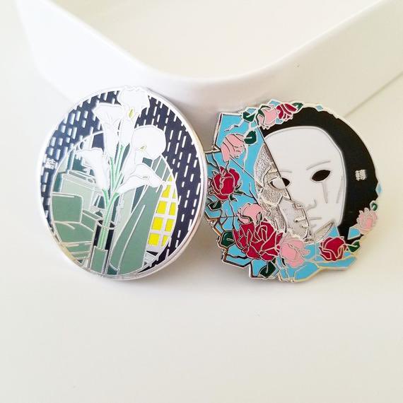 miniekoook's tweet photo. hello beautiful people! enter to win your choice of bts intro song based enamel pins! 💜

rules:
1. must be following 
2. like &amp; retweet
3. tag a mutual and tell me what ur fave bts intro song is 💜

good luck !! ends in a week !!
#btsgiveaway #btsfreebies https://t.co/cO3SaFPWO3