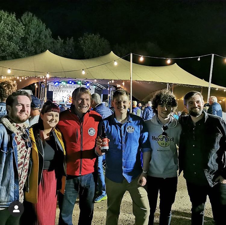 Fantastic weekend at the bluegrass weekend festival in Omagh, huge thanks to <a href="/BogansBarOmagh/">Bogans Bar & Lounge Omagh 🍺🍷🍛</a> for stocking our full range and supporting local. Pictured here is Adam &amp; John with the fantastic cool hand string band. #craftbeer #bluegrassfestival