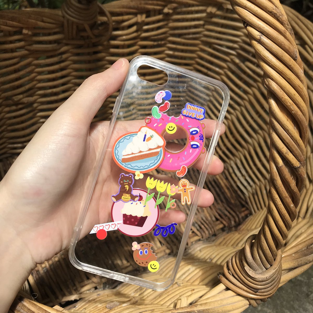 PINKTAPExStore's tweet photo. ⚡️ปิดรอบวันนี้แล้วค่า⚡️ ใครอยากได้ต้องรีบสั่งแล้ววว คงอีกสักระยะเลยกว่าเปิดพรีครบทุกลายแบบนี้อีกรอบบ🌷✨

🥕สั่งซื้อ : https://t.co/cvCGjjjFrD
🌼ราคา 290.- ทุกรุ่นทุกลายค่า🌼

#เคสใส #เคสไอโฟน #iPhone11 https://t.co/kPNVfMr0N6