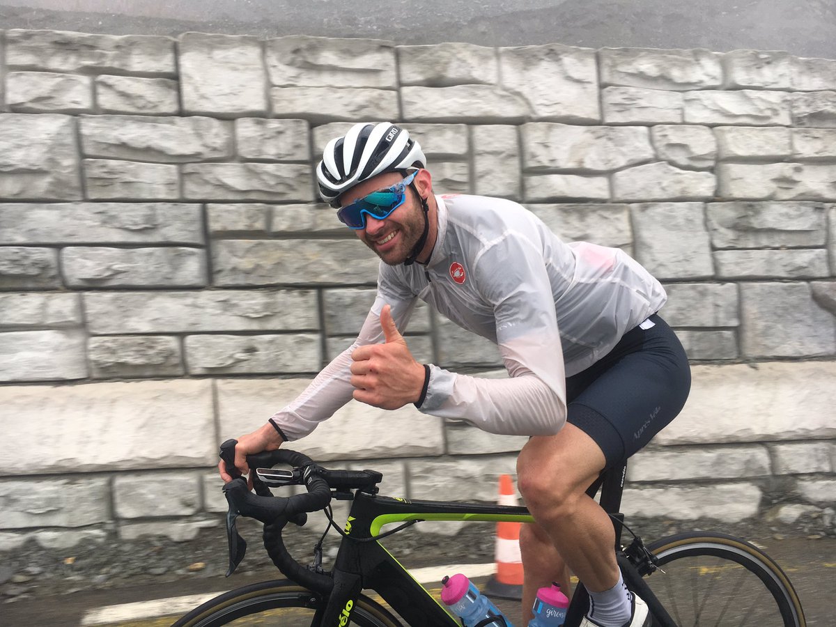 Andrew Hood tweet media