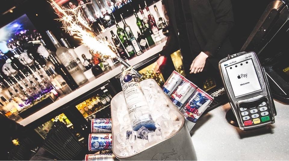 Win a Ciroc Package for FUN IN THE ATIK this Friday! 🥳 
Package includes .. 1 Ciroc, 10 Free Entries, x2 Mixers, Free Cloakroom &amp; Free Booth! Please like, retweet &amp; comment to win! 🎉🥳🍸🤪 #win #atikuxbridge #Competition #ciroc #vip #funintheatik